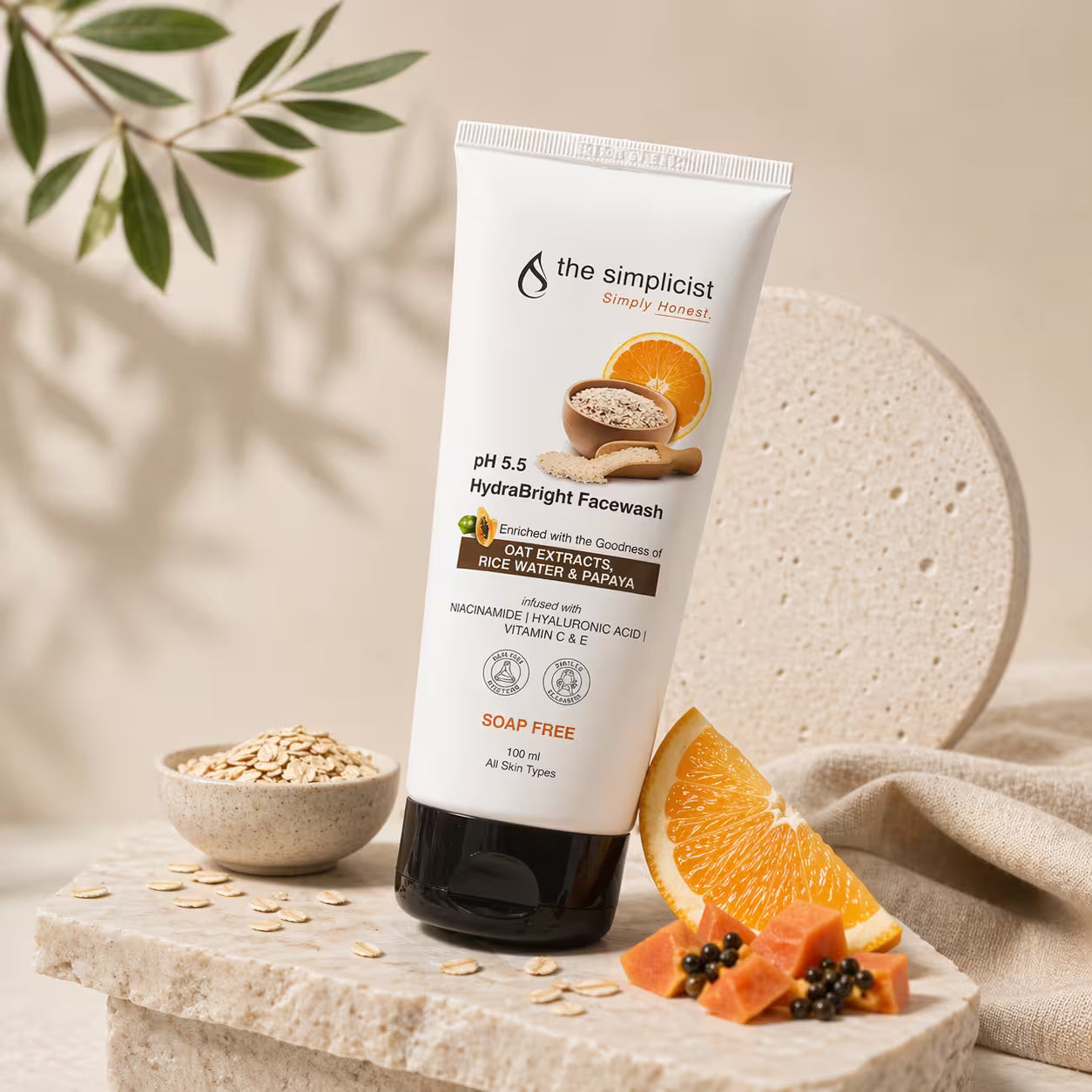 Hydrating brightening facewash with niacinamide and orange peel for clean glowing skin